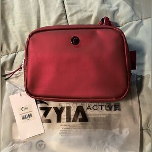 NWT Zyia Crossbody Bag